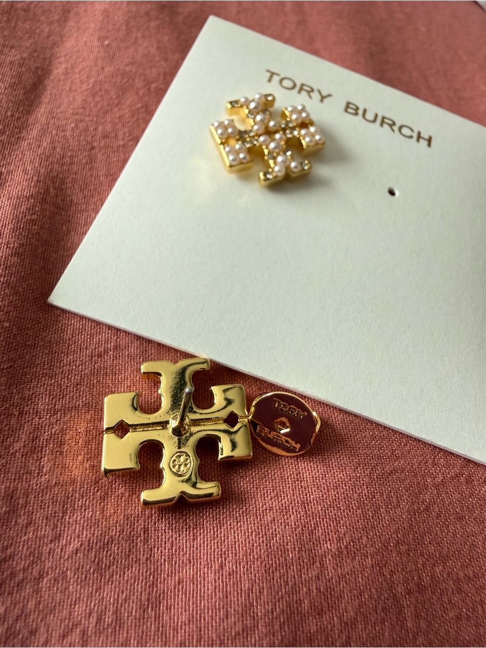 Tory Burch | Gold Pearl & Pave Logo Stud Earrings - Picture 2 of 3